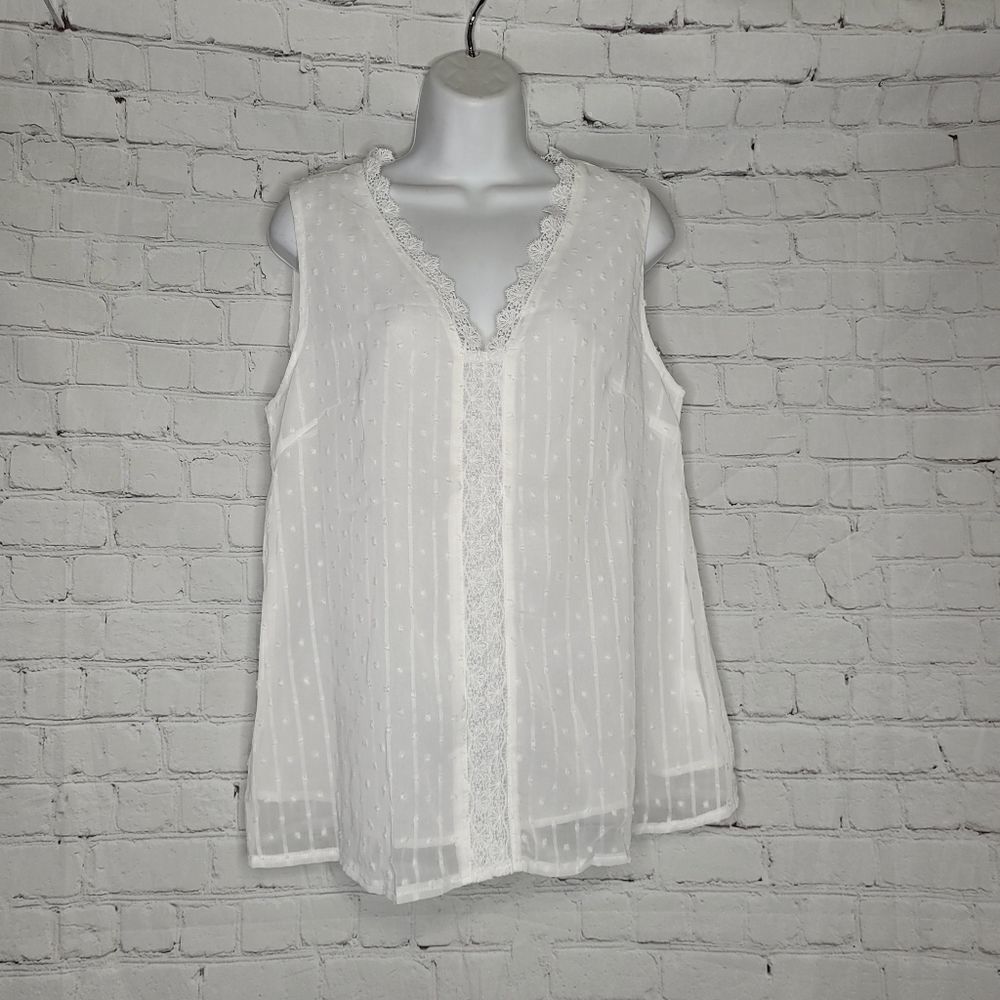 ‎Women's Sheer V Neck Embroidered Top Medium